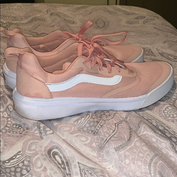 Vans - Picture 2 of 4